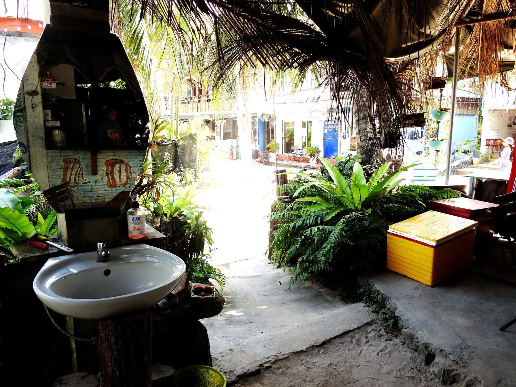 Spicy23 - M' Pai Bay Vandrarhem Sihanoukville Exteriör bild